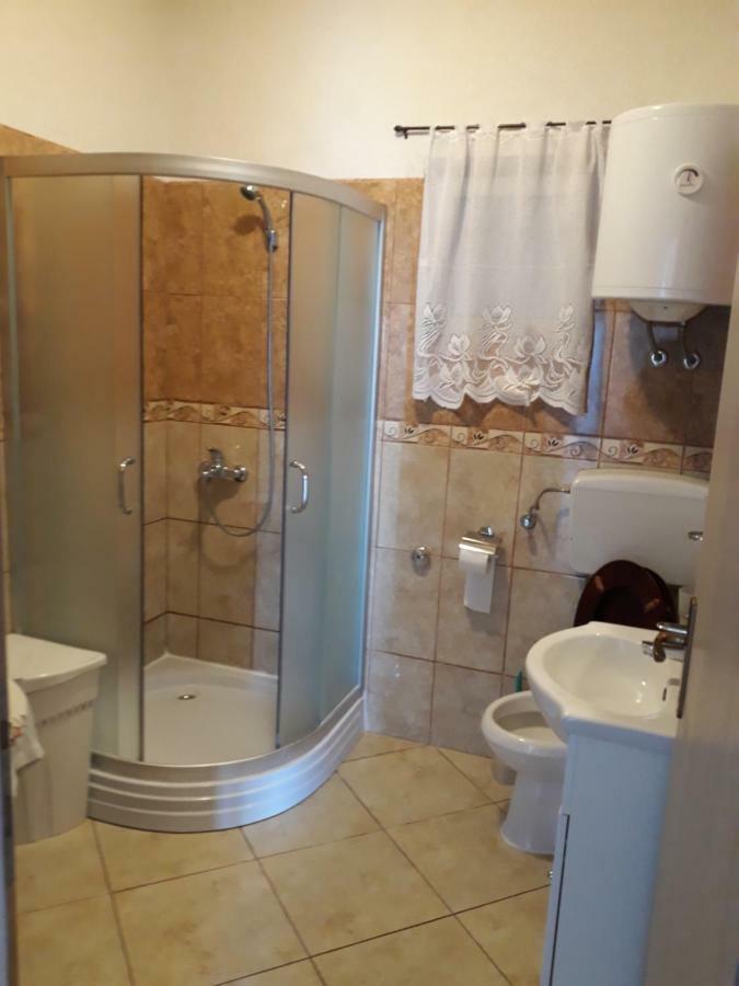 Dada Apartment Сен Екстериор снимка