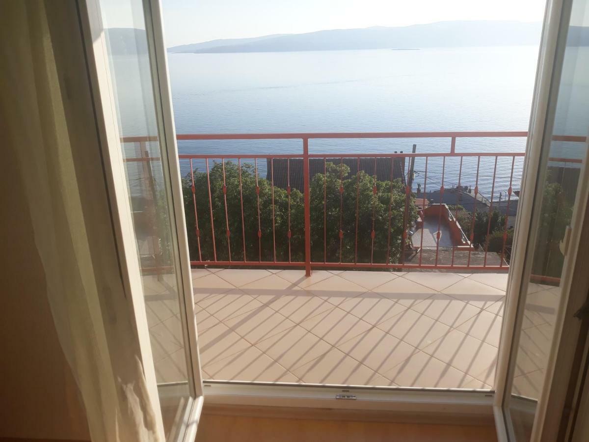 Dada Apartment Сен Екстериор снимка